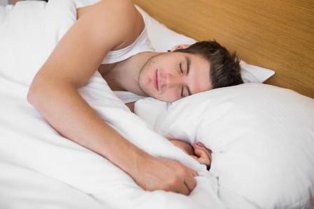 полезно ли спать на твердом полу