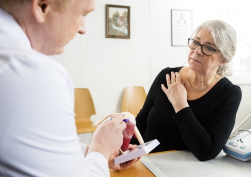 Что это такое болит под лопаткой на спине под левой