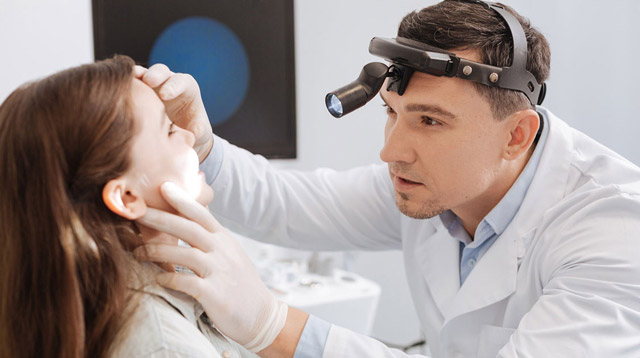 Если болит голова и сопли с кровью