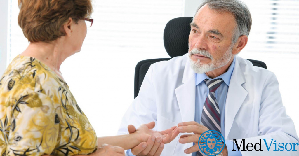 Прием у ревматолога Обострение болей в спине весной