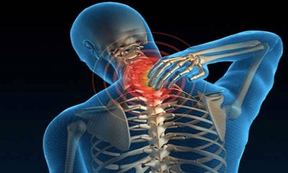 болит голова возле шеи справа