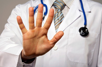 Болит спина справа внизу когда стоишь